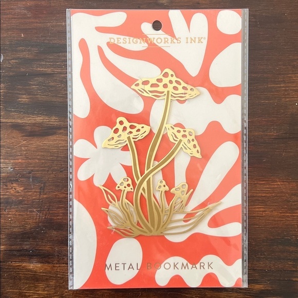 DesignWorks Ink Other - DesignWorks Ink Gold Metal Mushroom Bookmark